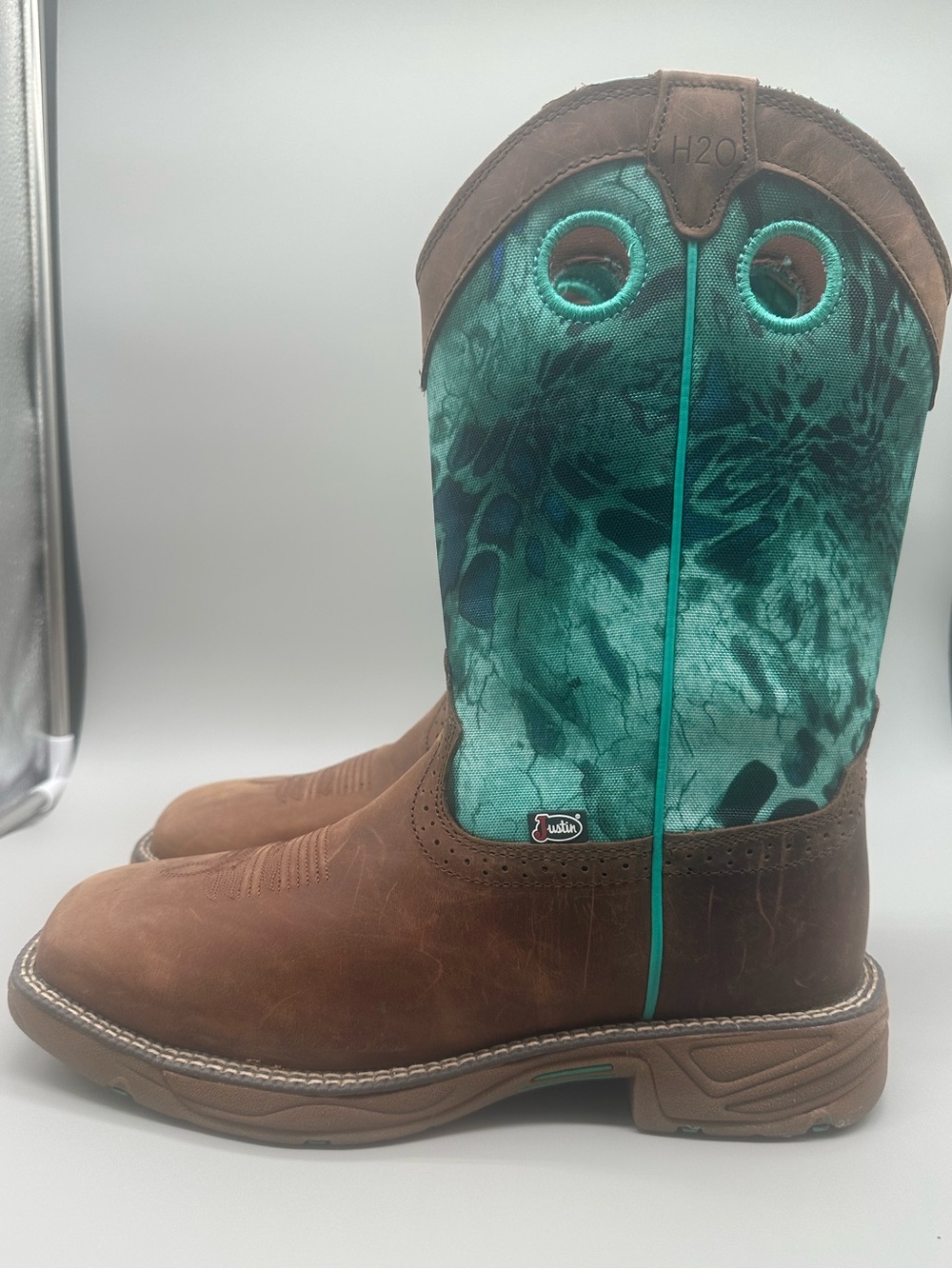 Justin Women’s Stampede Rush Waterproof Work Boots w/Turquoise Camo.